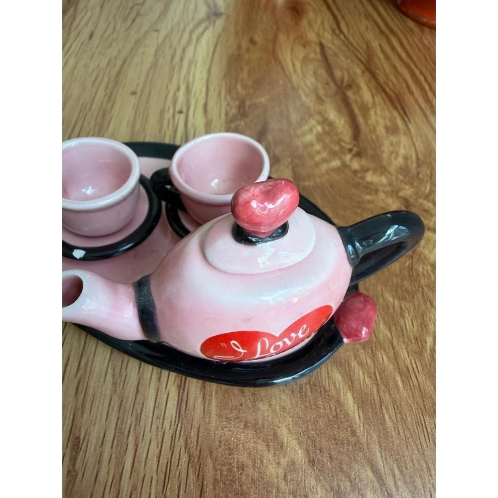 Vandor I Love Lucy Miniature Tea Set Forever Friends Pink Heart 6pc Set OS